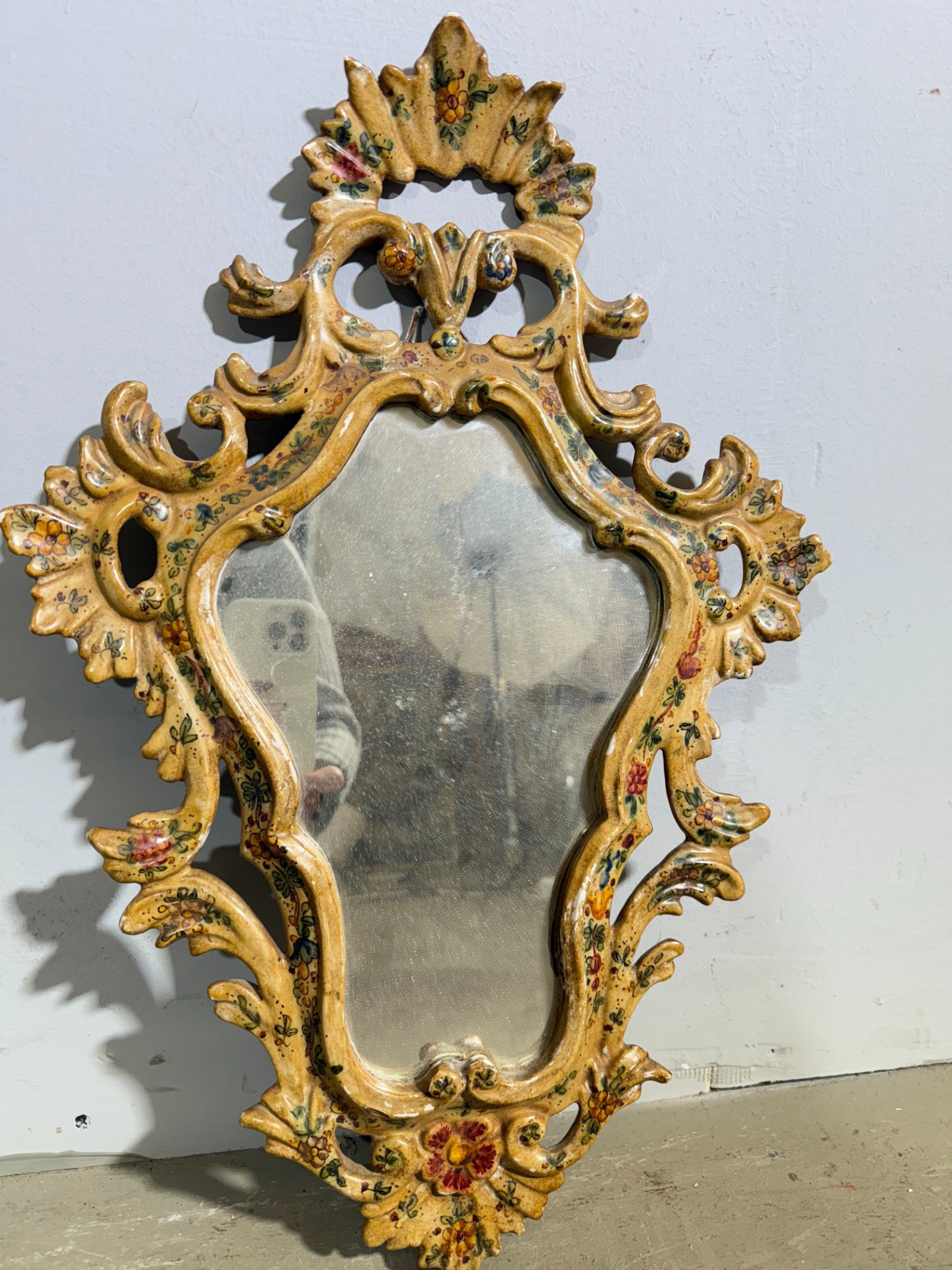 Antica Specchiera in ceramica, dipinta stile veneziano, primi '900. Mis 54x36 cm